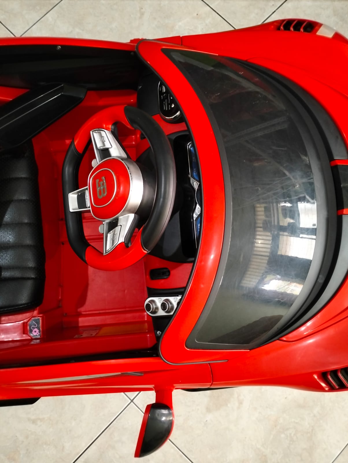 Pliko Bugatti Divo Licensed Mobil Aki – Red (DISKON – Kondisi Spion) 2 Pliko Bugatti Divo Licensed Mobil Aki – Red (DISKON – Kondisi Spion) 2