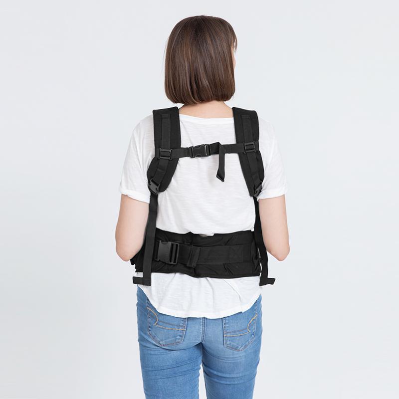 Mooimom Lightweight Hipseat Carrier Gendongan Bayi – Nero Bianco Black 4 Mooimom Lightweight Hipseat Carrier Gendongan Bayi – Nero Bianco Black 4